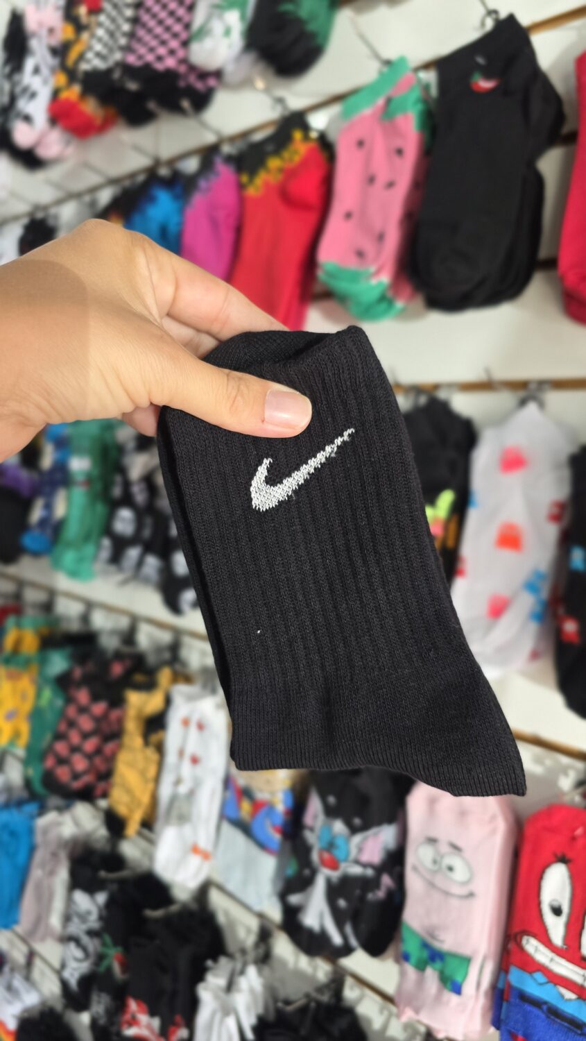 Deportiva Media Tenis Nike Pipa Base Negra – RMN