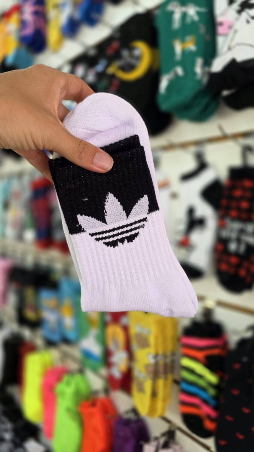 Deportiva Premium Media Caña Adidas Logo Blanco y Negro – RMN